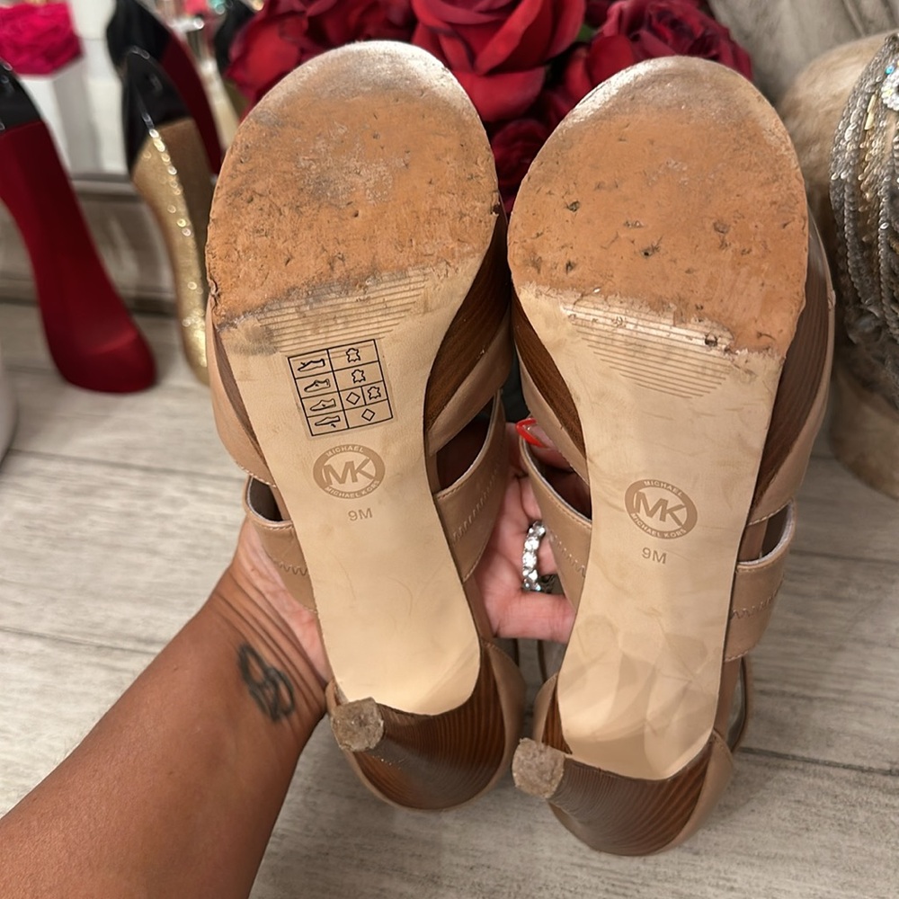 Michael Kors size 9 tan leather, high heel sandals - Picture 5 of 6